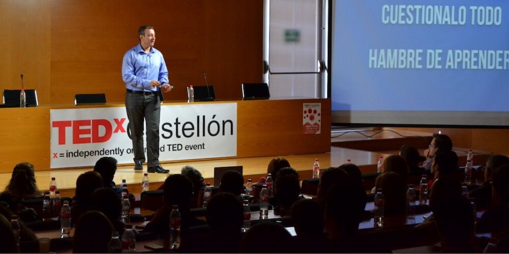 Conferencia TEDx 'La iniciativa como camino a la excelencia' en TEDxCastellon